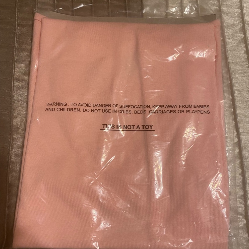 NEW - Karen Scott Short Sleeve Scoop Neck Top. Small. Soft Pink. - Picture 7 of 7